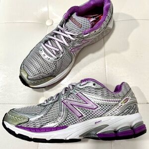 New Balance 860 Women's Silver and Purple Athletic Shoes